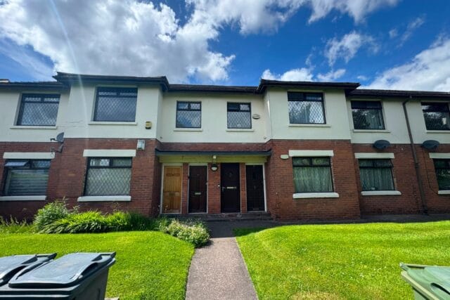 2 Bedroom Flat To Let – M8 Cheetham Hill